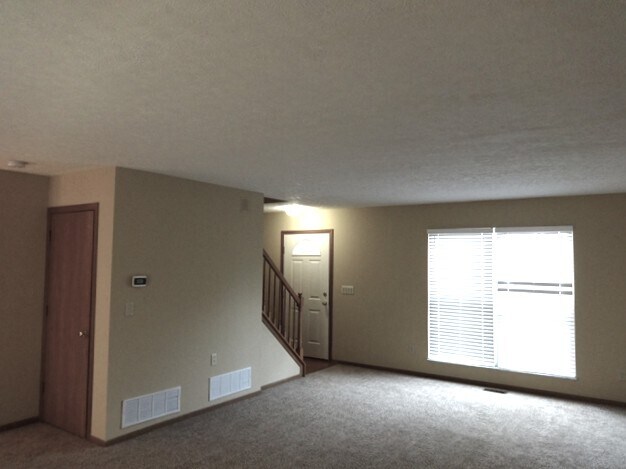 Building Photo - 3300 Darby Glen Blvd