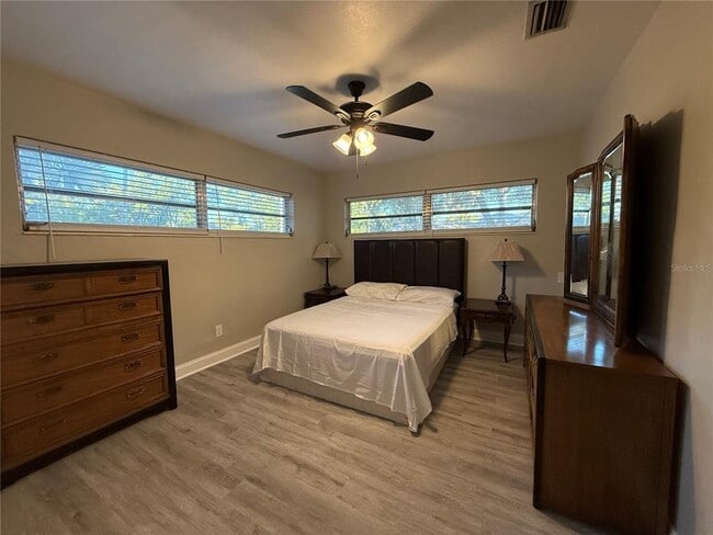 Building Photo - 3002 W Marlin Ave