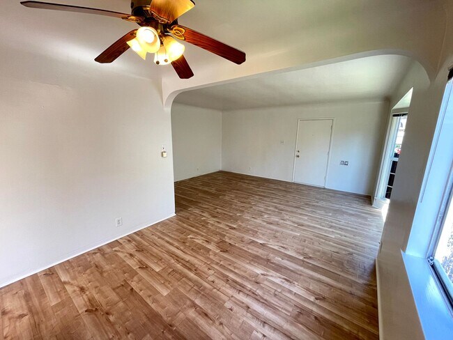 Building Photo - 3539-3541 Lewis Ave. Long Beach, CA 90807