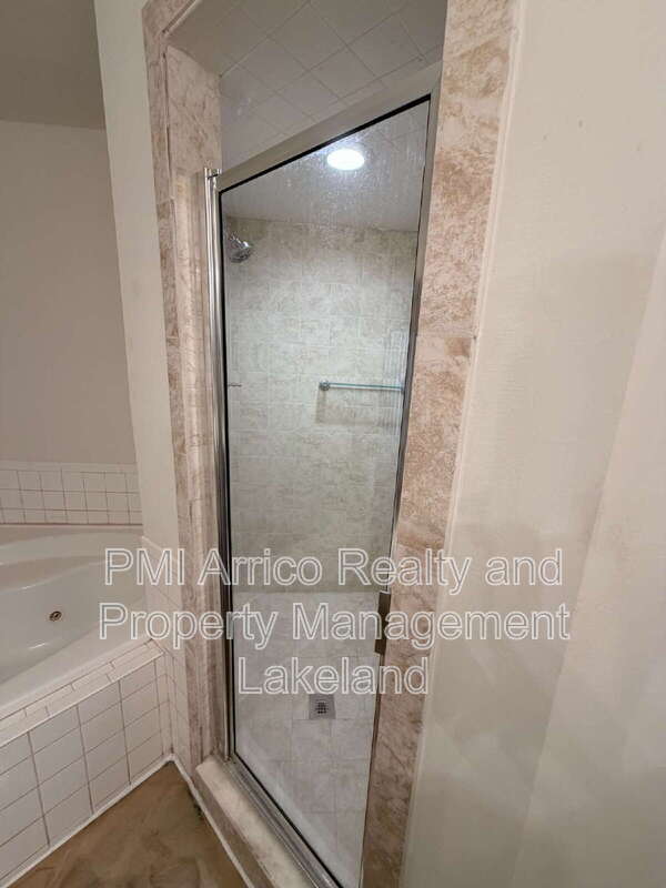 Building Photo - 2372 Isle Royal Ct SE