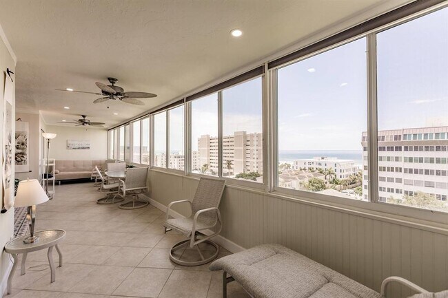 Building Photo - 1125 W Peppertree Dr