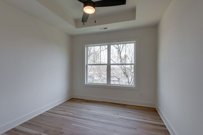 Building Photo - Bright + Modern 4BR in Walkable Inglewood — Available Dec 1