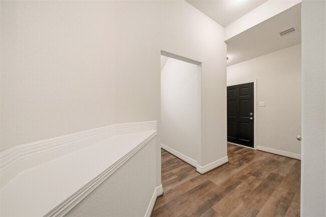 Building Photo - 22642 Rosebush Hl Rd