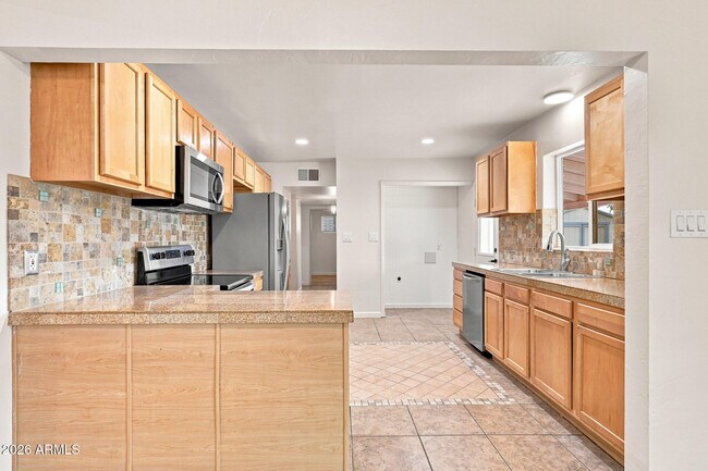 Building Photo - 411 E Wigwam Blvd