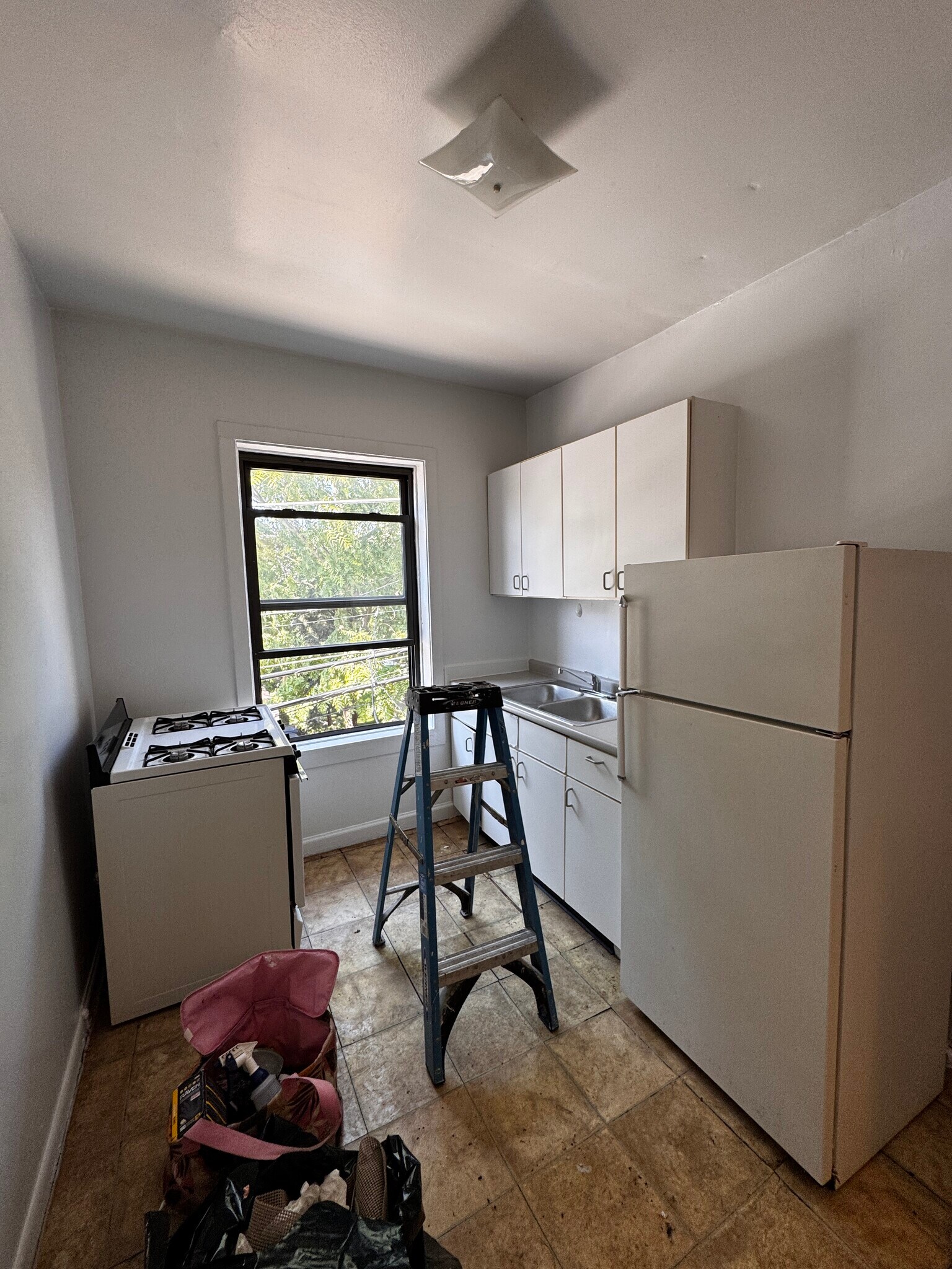 Building Photo - 2510 N Kedzie Blvd