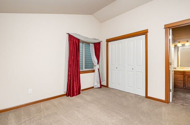 Building Photo - 3Bd/2Ba Seattle Townhouse