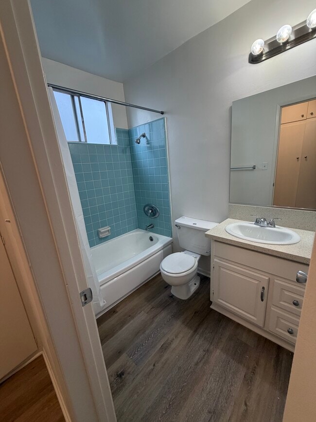 Building Photo - 267 S Madison Ave