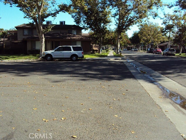 Building Photo - 16748 Cedarwood Cir