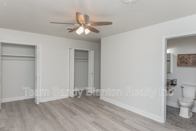 Building Photo - 3995 Tom Ln Dr