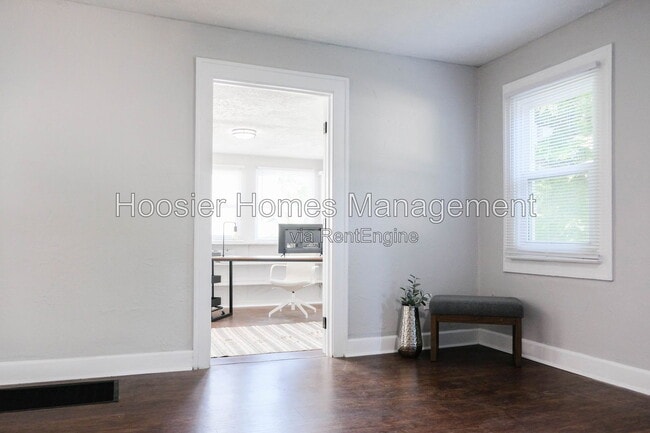 Building Photo - 2035 E 43rd St