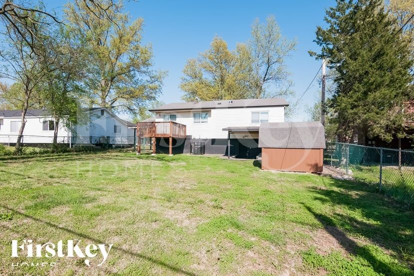 Building Photo - 9553 Winkler Dr