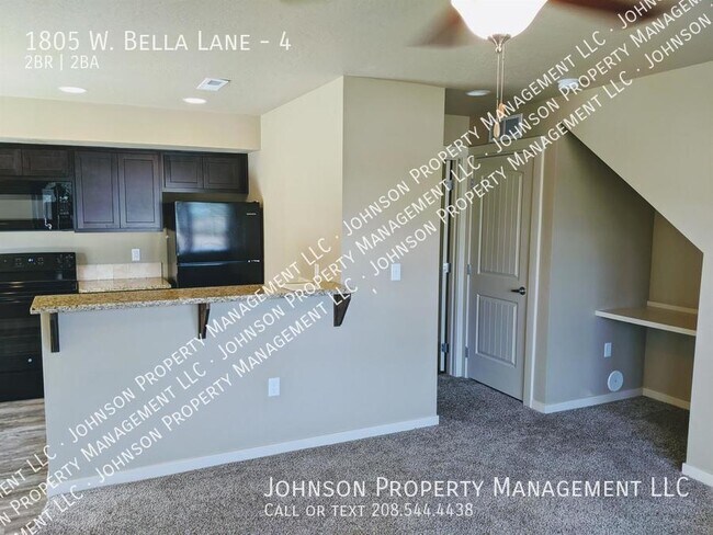 Building Photo - 1805 W Bella Ln