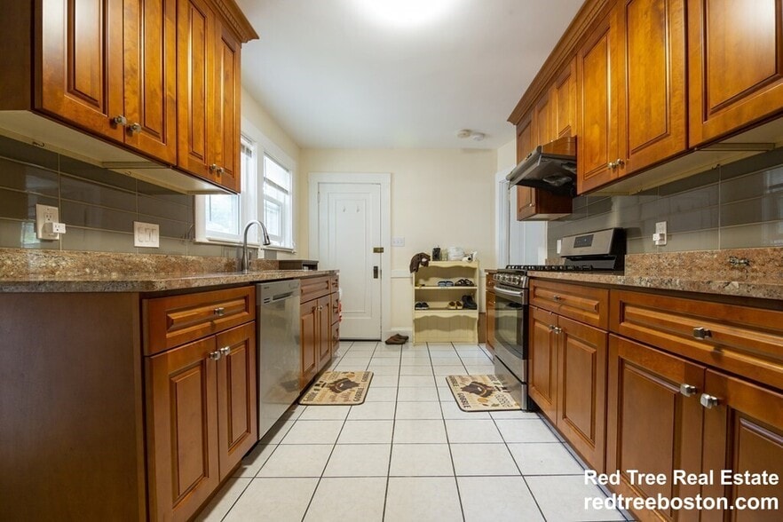 Building Photo - 118 Elgin St