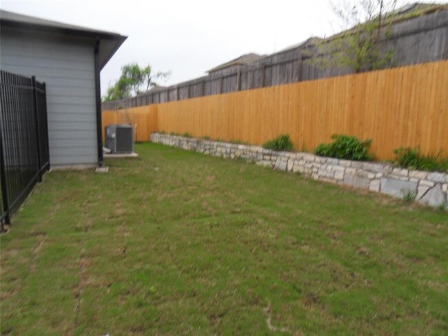 Building Photo - 14016 Lubeck Dr