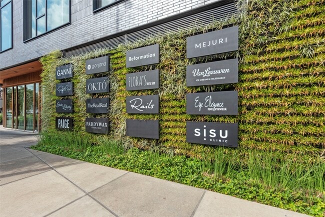 Building Photo - 615 Pacific St