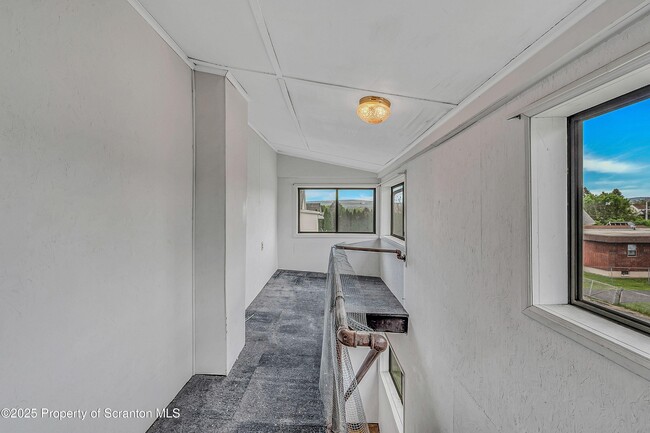 Building Photo - 1605 Bulwer St
