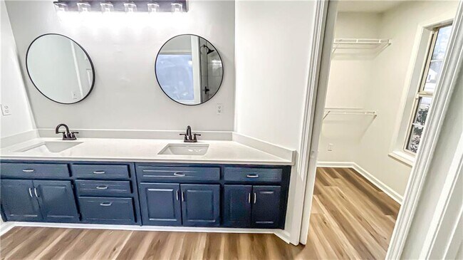 Building Photo - 479 Crosshaven Way