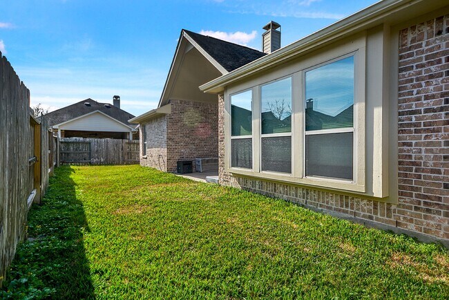 Building Photo - 2519 Kinsgate Forest Dr