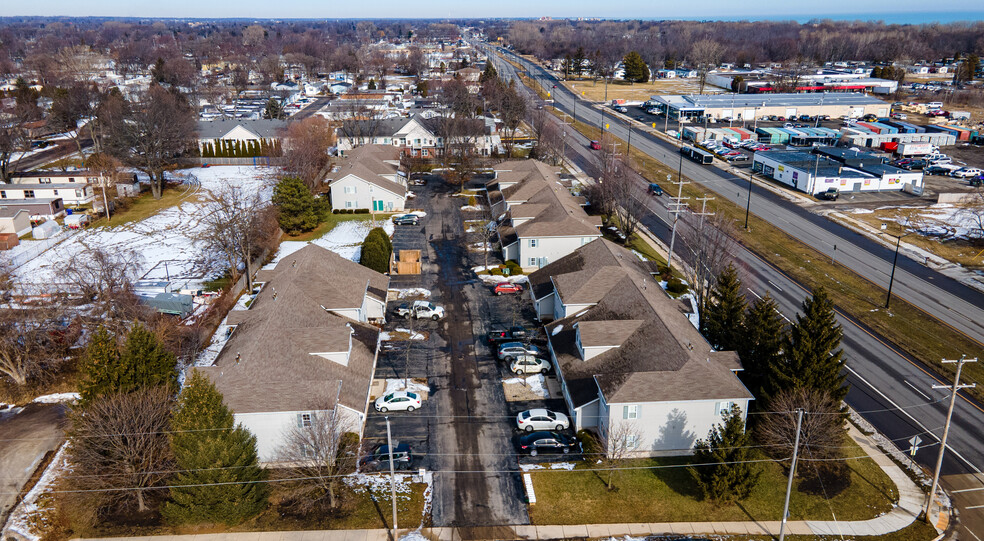 Building Photo - Sheridan Mews Apartments