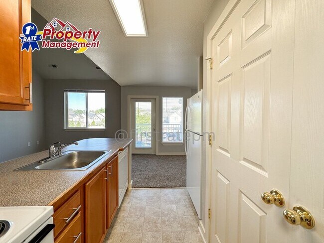 Building Photo - 272 W Mallard Dr