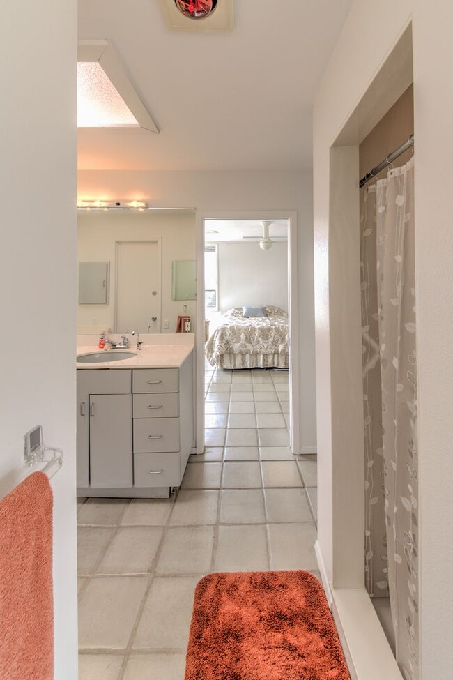 Building Photo - SANDIA HEIGHTS EXECUTIVE RENTAL 2+Story 3B...