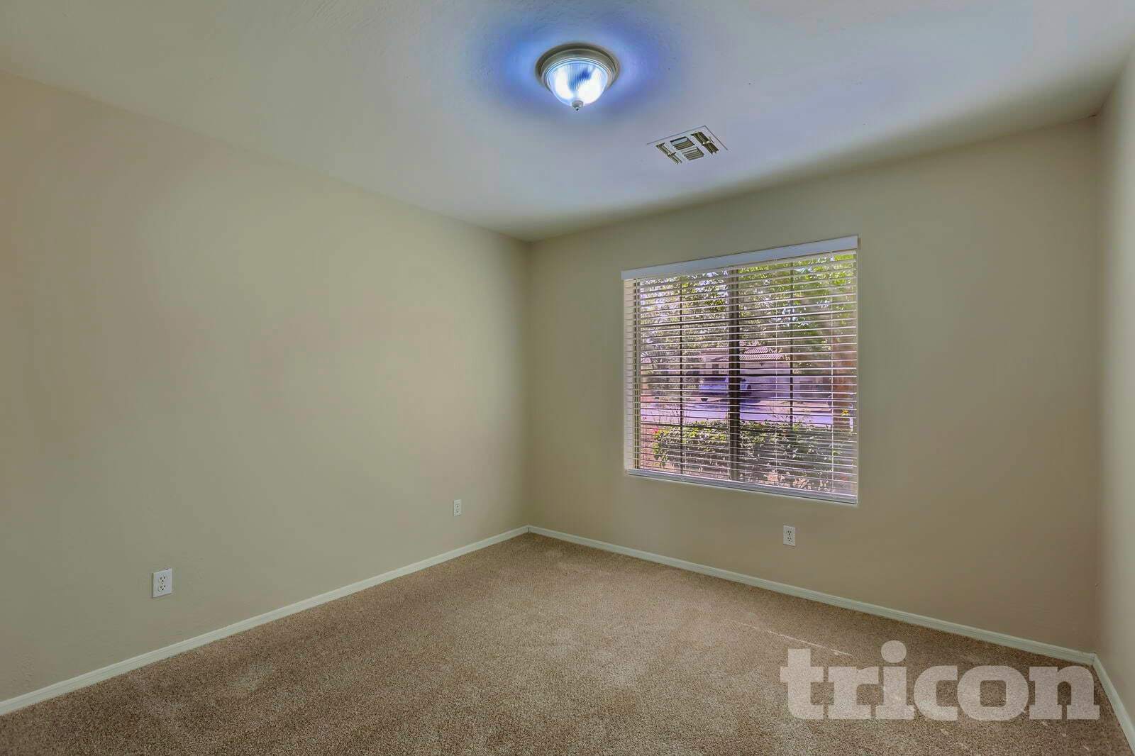 Building Photo - 2601 S 79th Dr