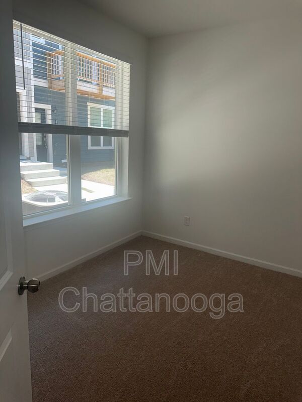 Building Photo - 244 Asbury Oak Ln