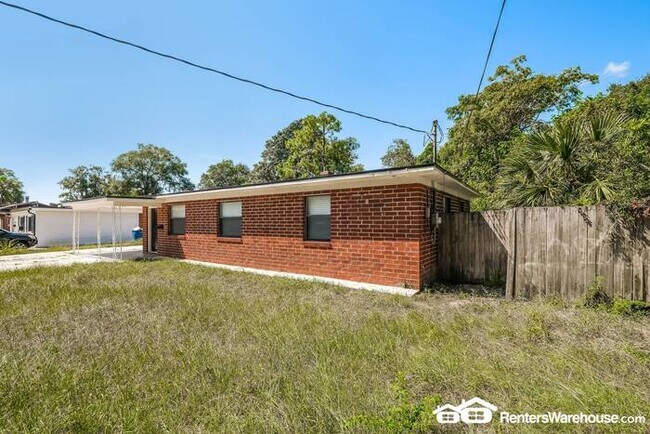 Building Photo - Gem of a home in Arlington