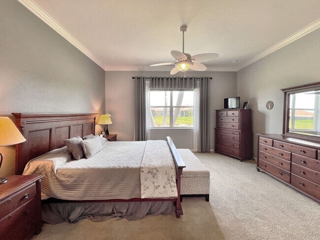 Building Photo - 5225 Pebble Beach Blvd