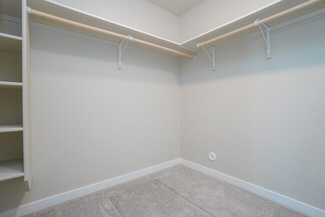 Building Photo - 3067 N Greengate Wy