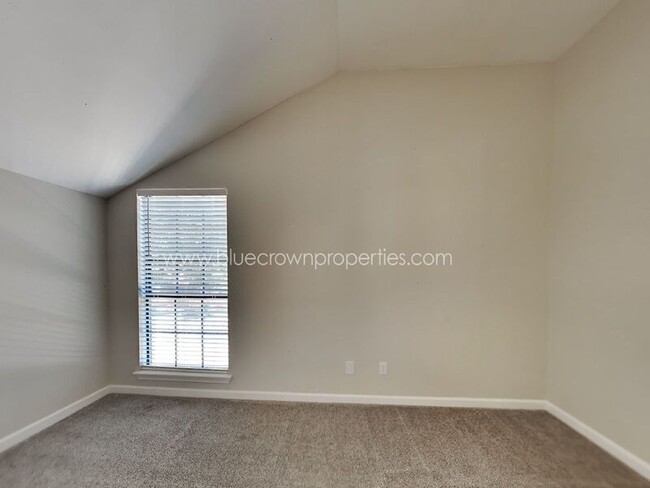 Building Photo - 2903 Harbinger Ln