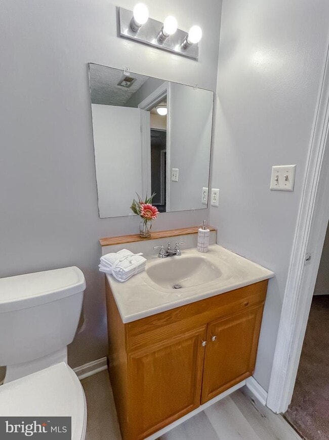 Building Photo - 45381 Abell Dr