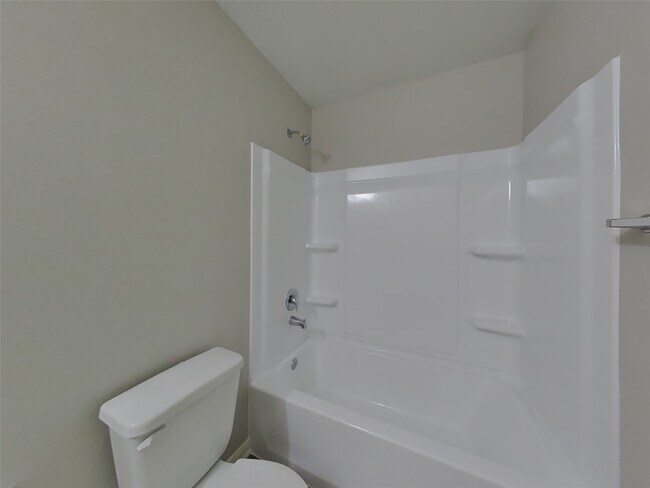 Building Photo - 10122 Cerritos dr