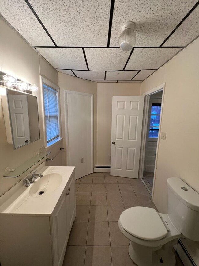 Building Photo - 1339 Good St