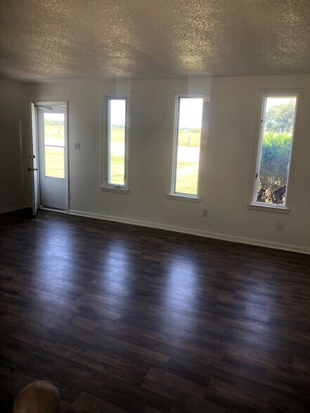 Building Photo - 2917 W County Road 400 N