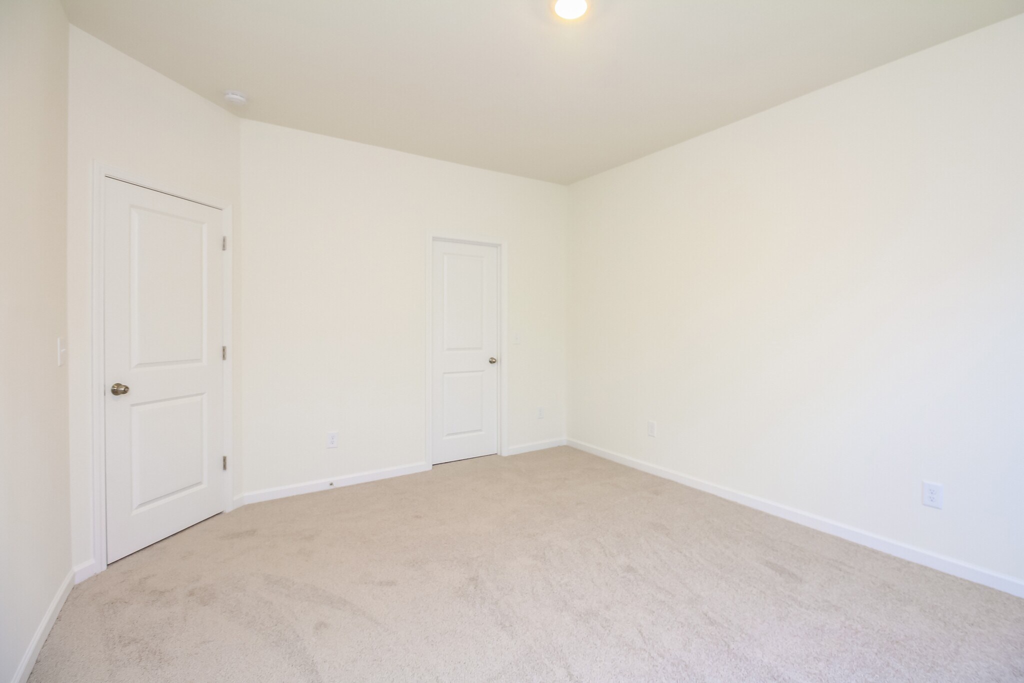 Building Photo - 1537 Corbett St