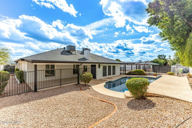 Building Photo - 15014 N 20th St