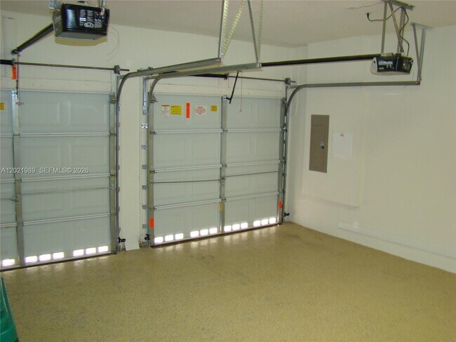 Building Photo - 8651 NW 111th Ct