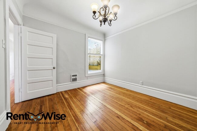 Building Photo - 3230 16th St