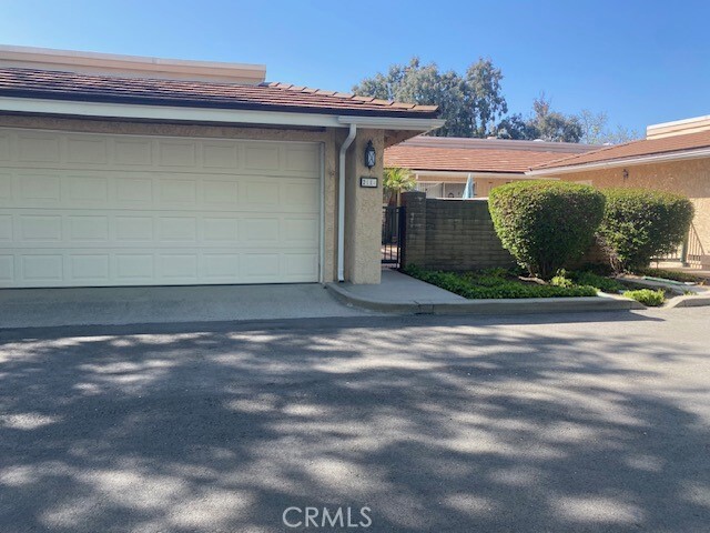 Building Photo - 2114 Crespi Ln