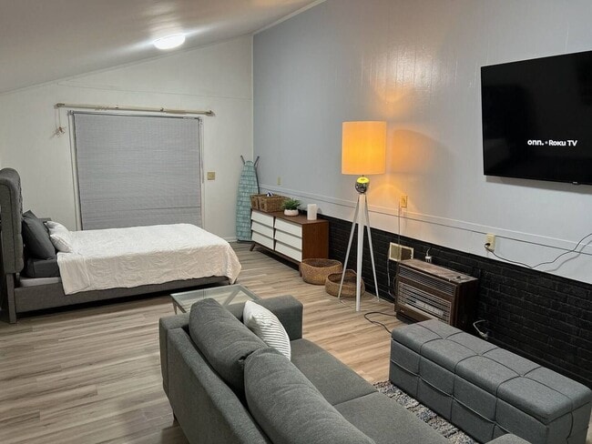 Building Photo - 161 McGill St