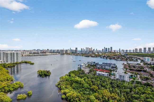 Building Photo - 16385 Biscayne Blvd