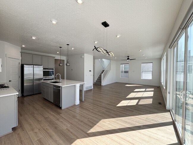 Building Photo - 6086 W Esker Terrace Ln