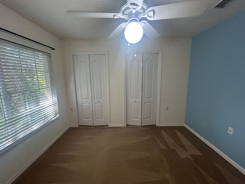 Building Photo - Coming Mid July 2/2.5 Townhome - Villages of Stoney Brook