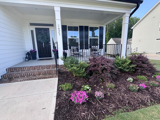 Building Photo - 1425 White Spruce Dr