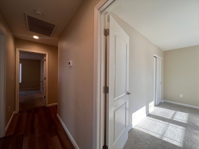 Building Photo - 4 Bedroom 2 Bathroom Fallon Home