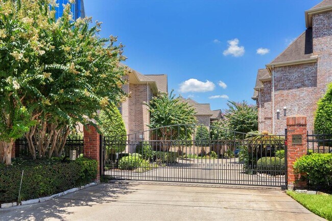 Primary Photo - 2603 West Ln