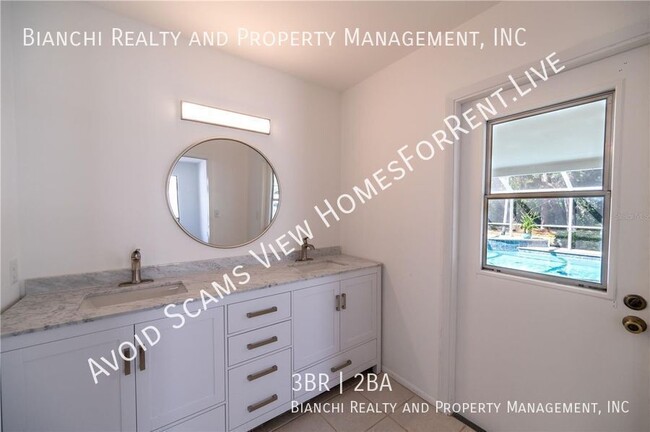 Building Photo - 3015 48th Ave Dr E