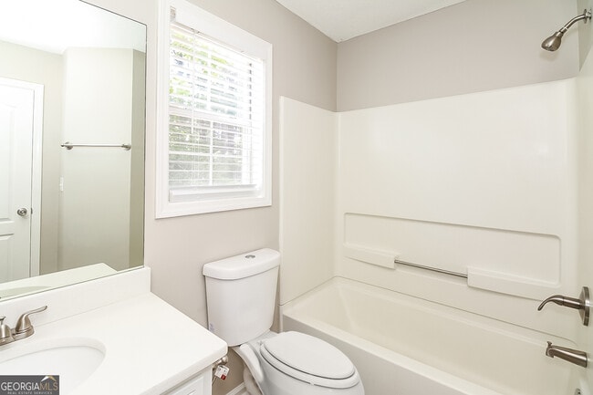 Building Photo - 1012 Forest Glen