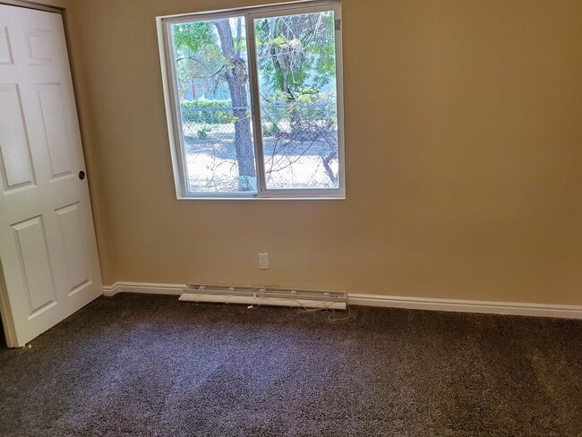 Building Photo - 66 W Oakland Ave